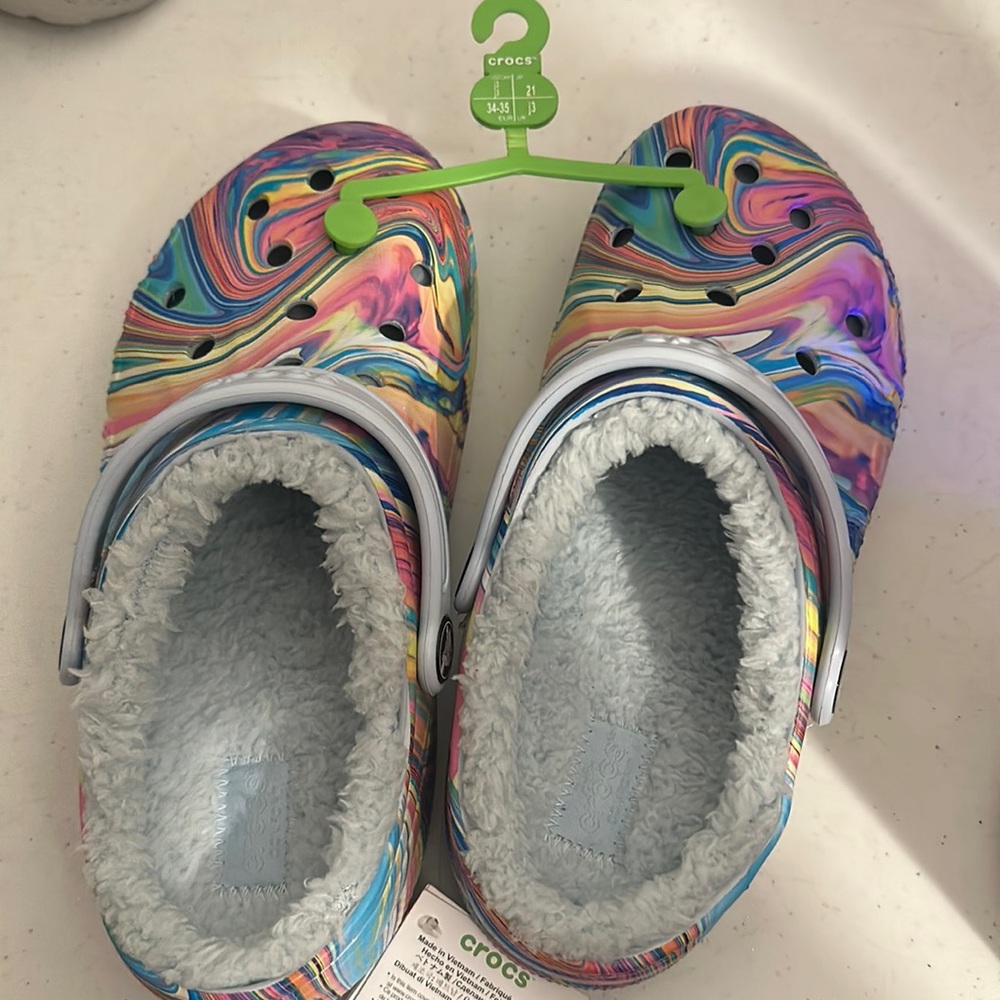 Kids crocs size 3